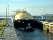 Canal de Panamá espera aumento de tránsito de buque tanques con GNL